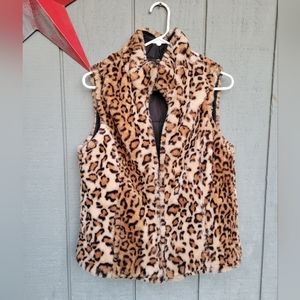RUE 21 reversable Vest black/cheetah print Size Medium